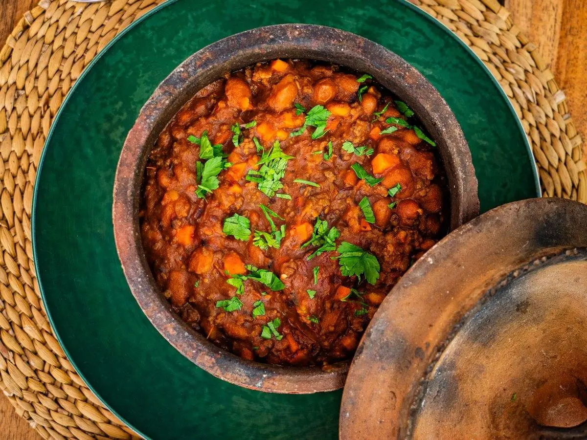 Slow-cooked stew in a clay pot at The Pavilion, Seconda Stella